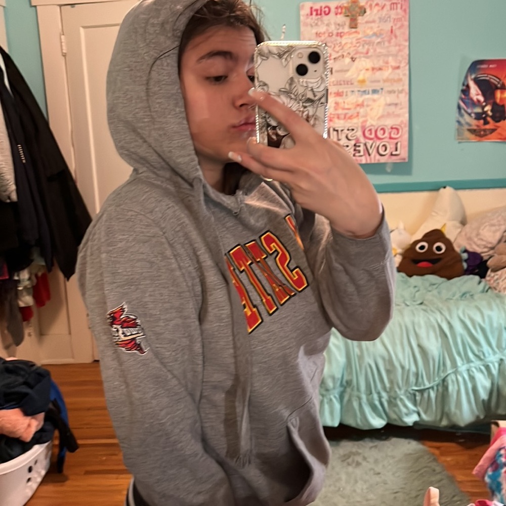 Sweatshirt - Picture 9 of 9